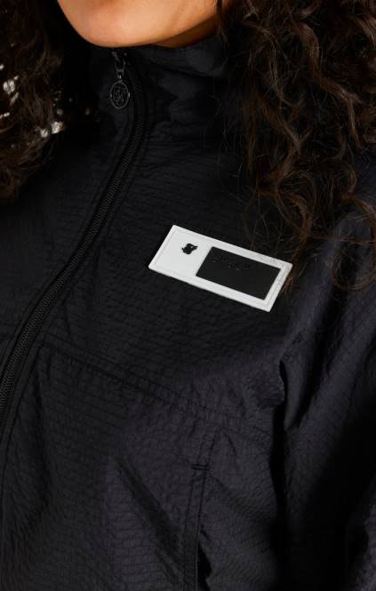 ženske SikSilk črna odrezana jakna z volančki oblačila P00V139